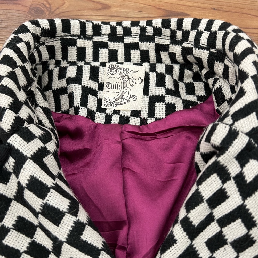 Coat - Picture 2 of 3